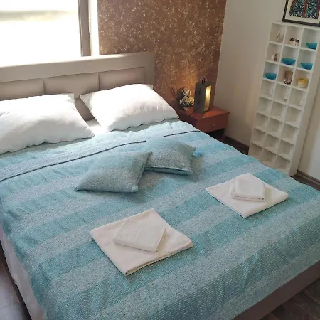 Oliva - Free Parking Póla